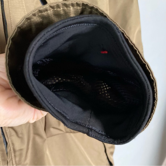 Asics Men's Lightweight performance jacket semi-fitted extra large brown - Picture 12 of 16